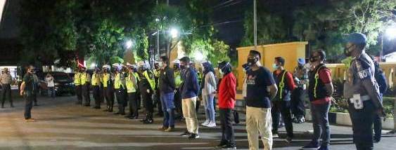 AKP Moch Mukid, SH ketika Memimpin Apel Patroli Covid-19, Minggu (4/10/2020) di Mapolres Jombang.