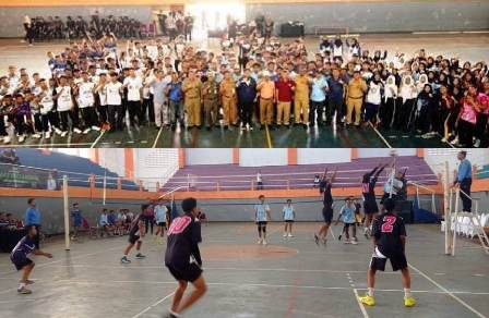 Photo bersama, saat pembukaan dilakukan oleh Sekretaris Daerah Kabupaten (Sekdakab) Jombang Agus Purnomo, SH., M.Si, mewakili Bupati Jombang, yang sedang kerja dinas luar kota. Peserta diantaranya dari Blitar, Tulungagung, Mojokerto, Sidoarjo, Kediri dan Jombang, Selasa (18/11/2025). 