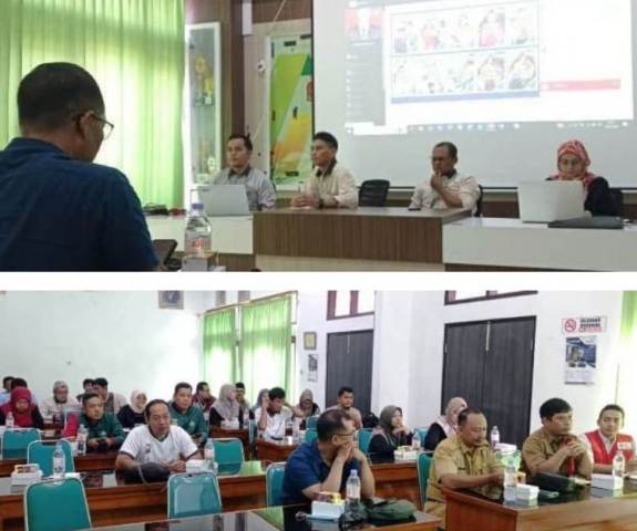 Panitia penyelenggara PORNIKES tahun 2026 bersama Ketua Cabor dan Dinas Kesehatan melakukan rapat koordinasi tecnichal meeting (TM) secara daring dengan para pesesrta dari Perguruan Tinggi (PT) bidang kesehatan, Selasa (13/1/2026) di ruang rapat Stikes Husada, Jl Veteran, Mancar, Peterongan - Kabupaten Jombang. 