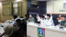 Hadir di JCC, Wakil Bupati Jombang, Salmanudin S.Ag., M.Pd., didampingi Sekretaris Daerah Kabupaten Jombang Agus Purnomo, S.H., M.Si perwakilan Forkopimda, Kepala Bulog, Staf Ahli Bupati Jombang bidang Keuangan, Ekonomi, dan Pembangunan Sri Surjati, dan jajaran Kepala OPD terkait. 