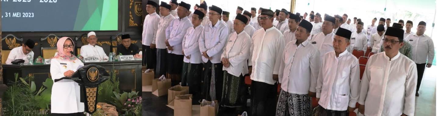 Bupati Hj Mundjidah Wahab menyampaikan beberapa harapan dan pesan saat menyaksikan dan menghadiri Pengukuhan Pengurus MUI Kecamatan se-Kabupaten Jombang, Rabu (31/5/2023).