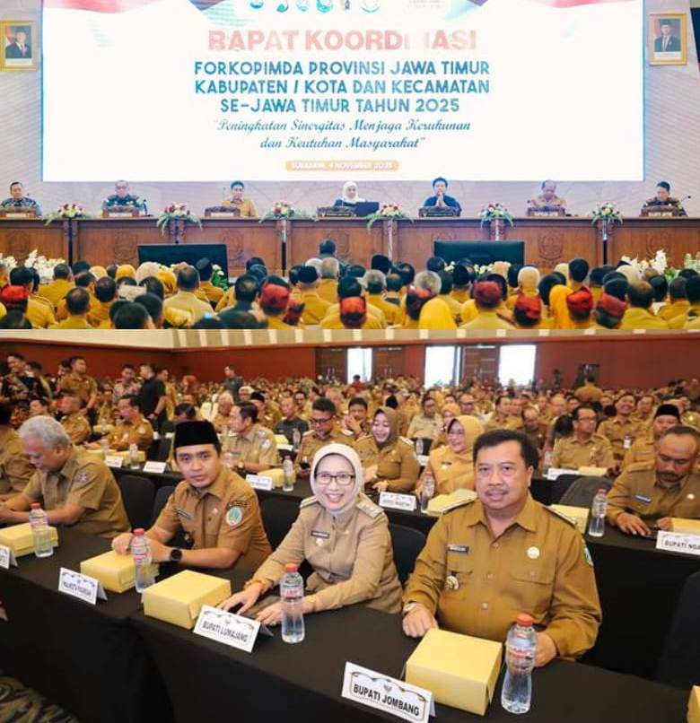 Bupati Jombang H Warsubi (barisan depan/kanan) mengikuti kegiatan rembug-nyekrup yang berlangsung di Grand City Convex Surabaya, Selasa (4/11/2025) bersama Bupati dan Forkopimda daerah lain se-Jawa Timur. 