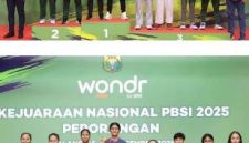 Photo atas, pasangan Hamid/Asah Nailu Rahmaniyah, pelajar MAN 8 Jombang meraih medali emas. Photo bawah, pasangan Asah Nailu Rahmaniyah/Gadis (Gresik) juga meraih medali emas, pada Wondr by BNI Kejuaraan Nasional PBSI 2025 mendapat kesempatan magang di Pelatnas PBSI tahun 2026.