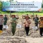 Kegiatan yang dihadiri oleh Sekretaris Daerah Agus Purnomo, Kepala Dinas Pertanian Kabupaten Jombang, Forkopimcam Diwek, petani, ini diharapkan mampu meningkatkan kesejahteraan petani melalui pendampingan teknis yang profesional dan ketersediaan bibit yang berkualitas.