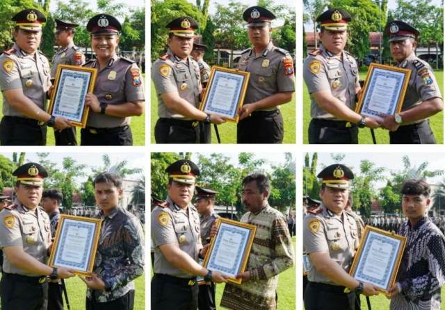 Penghargaan tersebut diserahkan dalam apel yang dipimpin langsung oleh Kapolres Jombang AKBP Ardi Kurniawan, S.H., S.I.K., CPHR di lapangan Mapolres Jombang, Senin (19/1/2026). 
