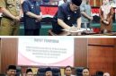 Rapat Paripurna dengan agenda Penyampaian Nota Penjelasan tentang Raperda Pengelolaan Barang Milik Daerah, diakhiri dengan penandatanganan Penetapan Perubahan Program Pembentukan Peraturan Daerah (Propemperda) Tahun 2026. 