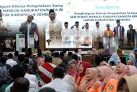 Acara tasyakuran ini juga disejukkan oleh siraman rohani (ceramah) dari KH. Nur Hadi atau yang akrab disapa Mbah Bolong, diakhiri dengan doa dan prosesi potong tumpeng sebagai simbol rasa Syukur. 