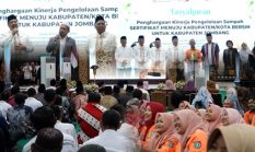 Berkah Penghargaan Nasional Kinerja Pengelolaan Sampah, Bupati Warsubi Hadiahkan Umroh Bagi 5 Orang Pasukan Kebersihan