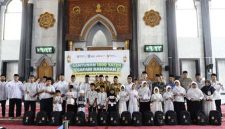 Acara ini dihadiri langsung oleh Bupati Jombang, Warsubi, S.H., M.Si., didampingi Wakil Bupati Salmanudin S.Ag., M.Pd., jajaran Forkopimda, serta Ketua BAZNAS Jawa Timur, Prof. Dr. KH. Ali Maschan Moesa, M.Si., dan jajaran, Ketua Baznas Kabupaten Jombang Veri Rifdian Virdani, S.Sos., para Kepala OPD terkait lingkup Pemkab Jombang, Selasa (3/3/20026)