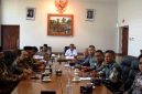 Kehadiran rombongan Walikota Prabumulih, H. Arlan, yang hadir didampingi Ketua TP PKK, Hj. Linda Apriana Arlan, beserta jajaran Kepala Perangkat Daerah terkait Pemkot Prabumulih. disambut oleh Wakil Bupati Jombang, Salmanudin, S.Ag., M.Pd., Asisten Ekonomi dan Pembangunan Setdakab Jombang, Bambang Suntowo, S.E., M.Si., Kepala Dinas Pertanian Jombang Ir. Muhammad Rony, M.M., serta Kepala OPD terkait lingkup Pemkab Jombang. Photo: istimewa/humas dinas kominfo jombanhg