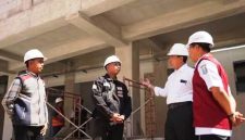 Tim Transisi sedang melakukan peninjau gedung sekolah rakyat di Tunggorono untuk memastikan kesiapan tempat pembelajaran menjelang ajaran baru tahun 2026/2027.  