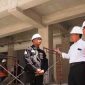 Tim Transisi sedang melakukan peninjau gedung sekolah rakyat di Tunggorono untuk memastikan kesiapan tempat pembelajaran menjelang ajaran baru tahun 2026/2027.  