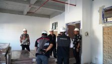 Kepala Dinas Sosial (Kadinsos) Kabupaten Jombang, Agung Hariadi, S.T., M.M menyampaikan, berdasarkan verifikasi lapangan, 7 gedung prioritas masih terus dikebut pengerjaannya dan belum sepenuhnya siap digunakan pada 14 Juli 2026. 