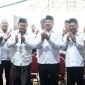 Bupati Jombang Warsubi S.H., M.Si., didampingi Wakil Bupati Jombang Salmanudin S.Ag., M.Pd., Sekdakab Jombang Agus Purnomo S.H., M.Si., serta jajaran kepala OPD lingkup Pemkab Jombang bersama Panitia lokal memanjatkan do’a di lokasi pembukaan di lapanghan Untung Suropati untuk kelancaran dan kesuksesan pelaksanaan Muktamar NU ke-35 pada 27 – 31 Agustus 2026. Photo: istimewa