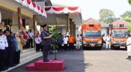 Pemerintah Kabupaten Jombang memberangkatkan dua truk bantuan kemanusiaan bagi masyarakat terdampak gempa bumi di Nusa Tenggara Timur (NTT), Rabu (26/8/2026), bertempat di Pendopo Kabupaten Jombang.