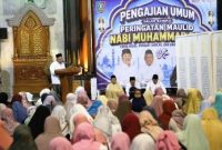 Gus Salman Wakil Bupati mewakili Bupati Warsubi menghadiri Pengajian Umum Peringatan Maulid Nabi Muhammad SAW 1448 H di Masjid Agung Baitul Mukminin, Jombang, Senin (24/8/2026) malam. 