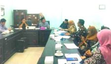 Suasana dialogis saat Rapat Dengar Pendapat (RDP) Sekretaris Komisi C DPRD Jombang Taufiqi Fakkarudin Assilahi atau Gus Fiqi menyampaikan RDP merupakan tindak lanjut dari inspeksi mendadak (sidak) yang dilakukan Komisi C di sejumlah sekolah. Photo: istimewa