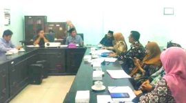 Suasana dialogis saat Rapat Dengar Pendapat (RDP) Sekretaris Komisi C DPRD Jombang Taufiqi Fakkarudin Assilahi atau Gus Fiqi menyampaikan RDP merupakan tindak lanjut dari inspeksi mendadak (sidak) yang dilakukan Komisi C di sejumlah sekolah. Photo: istimewa