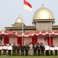 Bupati Warsubi Beri Apresiasi Beasiswa dan Penghargaan Pemuda Berprestasi Jombang pada Peringati Hari Sumpah Pemuda ke-98 Tahun 2026, Rabu (28/10/2026) pagi. 