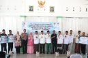Acara penyerahan secara simbolis ini dihadiri perwakilan Forkopimda Kabupaten Jombang, Sekretaris Daerah Kabupaten Jombang Agus Purnomo, S.H., M.Si., para Kepala Perangkat Daerah, Camat, Wakil dari Perum BULOG Kantor Cabang Mojokerto, serta pengurus kelompok lumbung pangan penerima manfaat. Photo: Humas Dinas Kominfo Pemkab Jombang