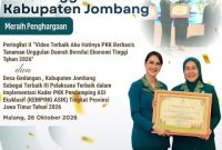 Penghargaan tersebut diterima langsung oleh Ketua TP PKK Kabupaten Jombang, Hj. Yuliati Nugrahani Warsubi dari Ketua TP PKK Provinsi Jawa Timur, Arumi Bachsin Elestianto Dardak, Senin (26/10/2026). 