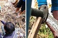 Para pekerja sedang melakulan pengembora air bawah tanah hingga keluar untuk mencukupi krisis air bersih yang melanda warga Dusun Ngares, Desa Kebondalem, Kecamatan Bareng.
